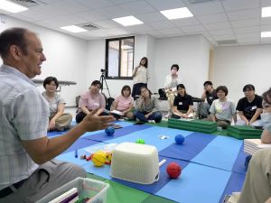 M.A.E.S. Therapy – Highly specialised courses in Taiwan for paediatric therapists wanting to improve treatment of children with Cerebral Palsy.